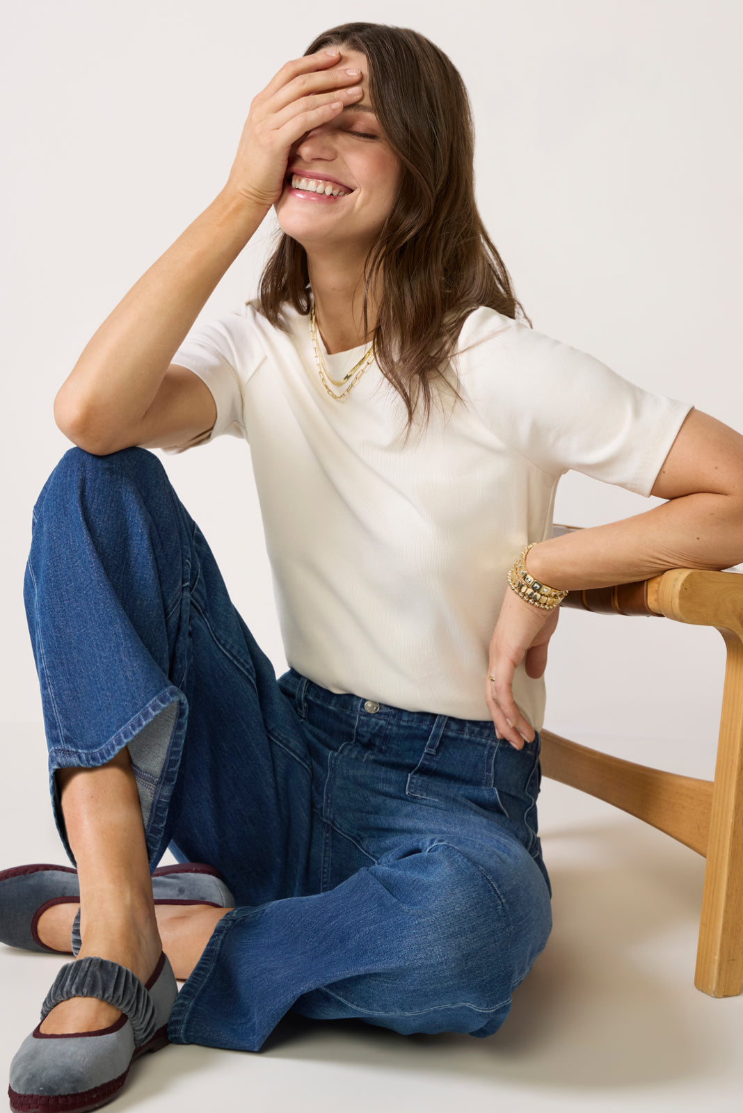 Women's Short Sleeve Crewneck Elbow T-Shirt