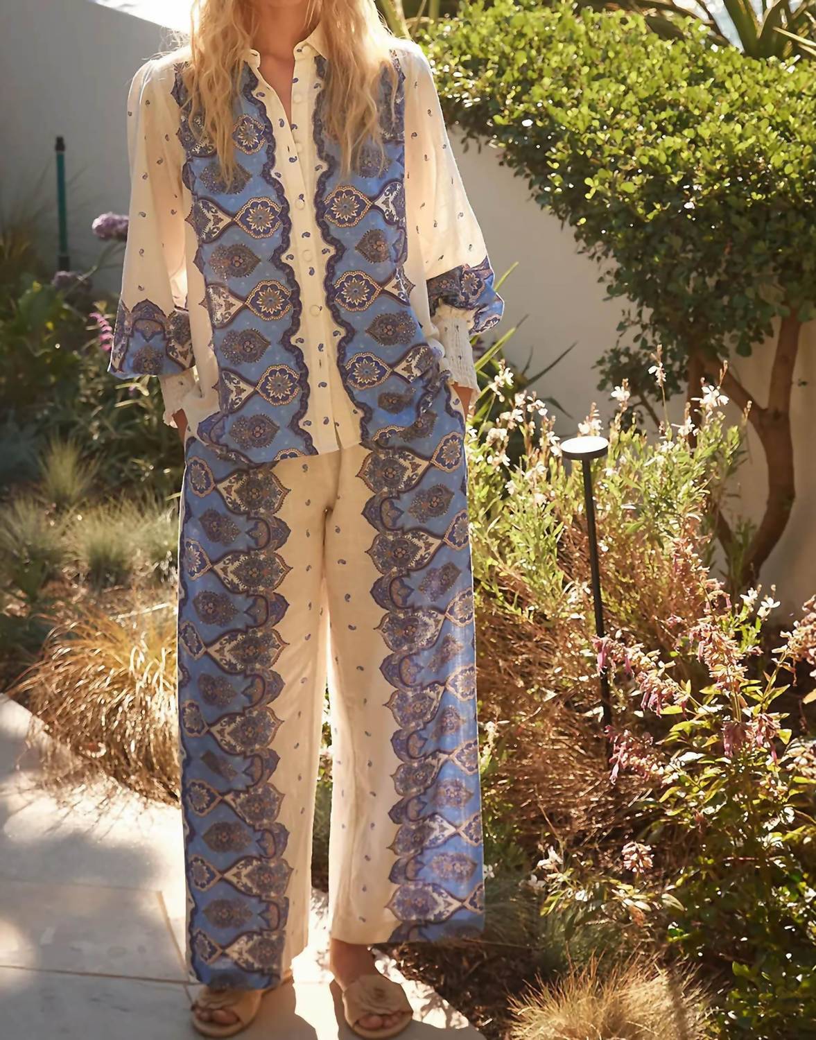 Viki Boho Shirt In Blue Paisley Print