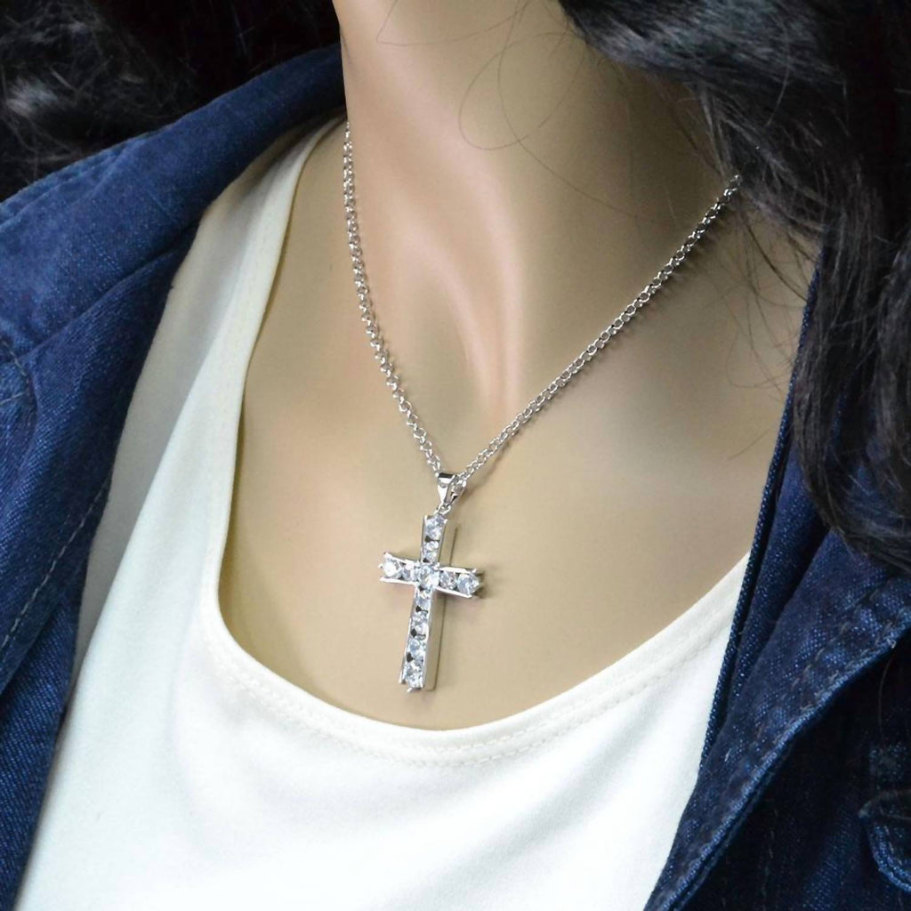 Women's Round Brilliance Cross Necklace In Silver