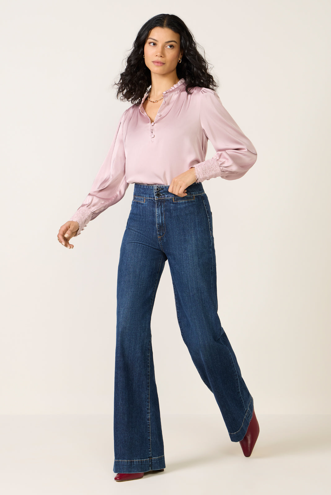 Women's Kennedy Lace Cuff Satin Top