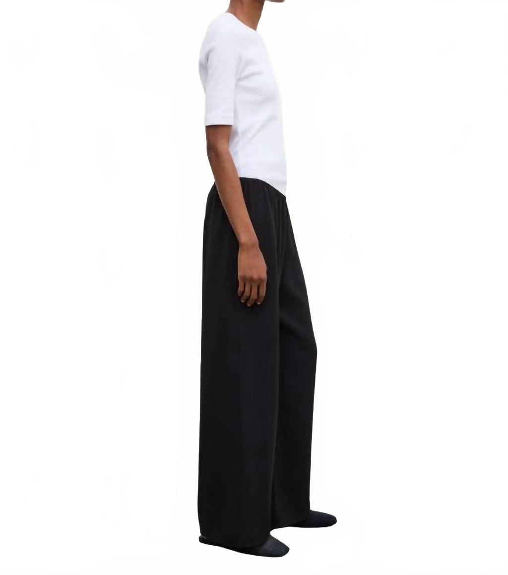 Fluid Crepe Trousers In Black