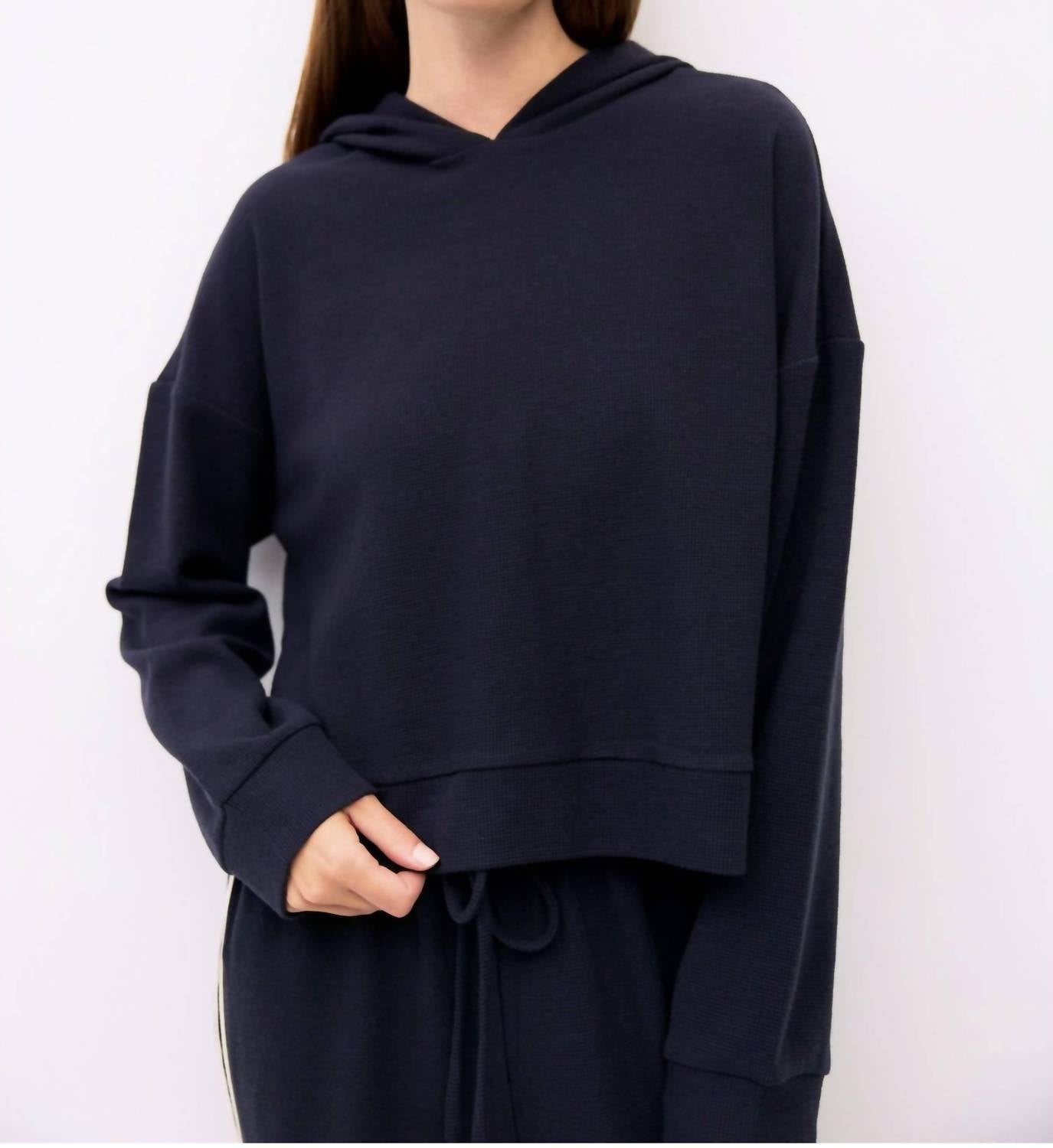 Enzo Long Sleeve Hoodie In Navy