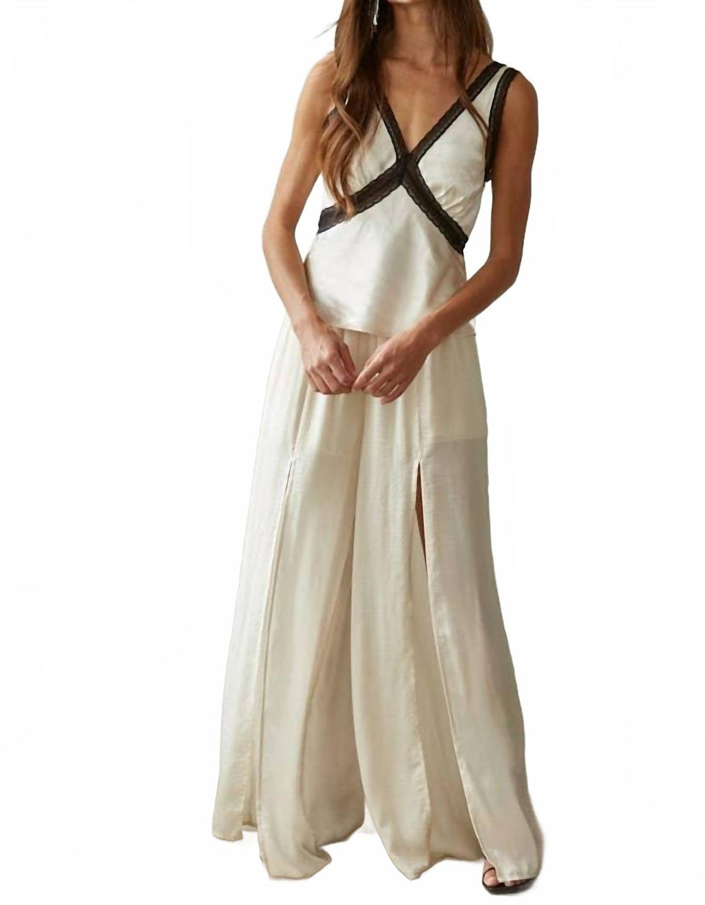 Woven Contrast Lace Sleeveless Top In Pearl