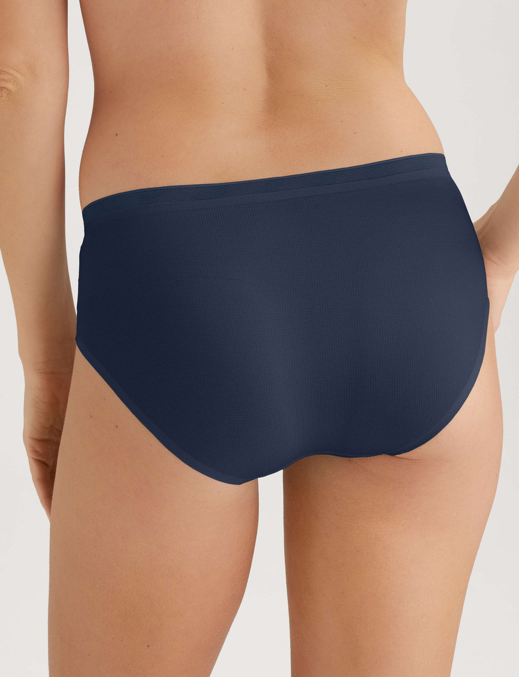 Women's Air Brief