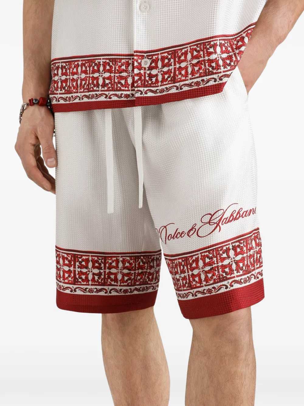 Dolce & Gabbana Men Vanity Bermuda Shorts In Jacquard Twill With A Majolica Print