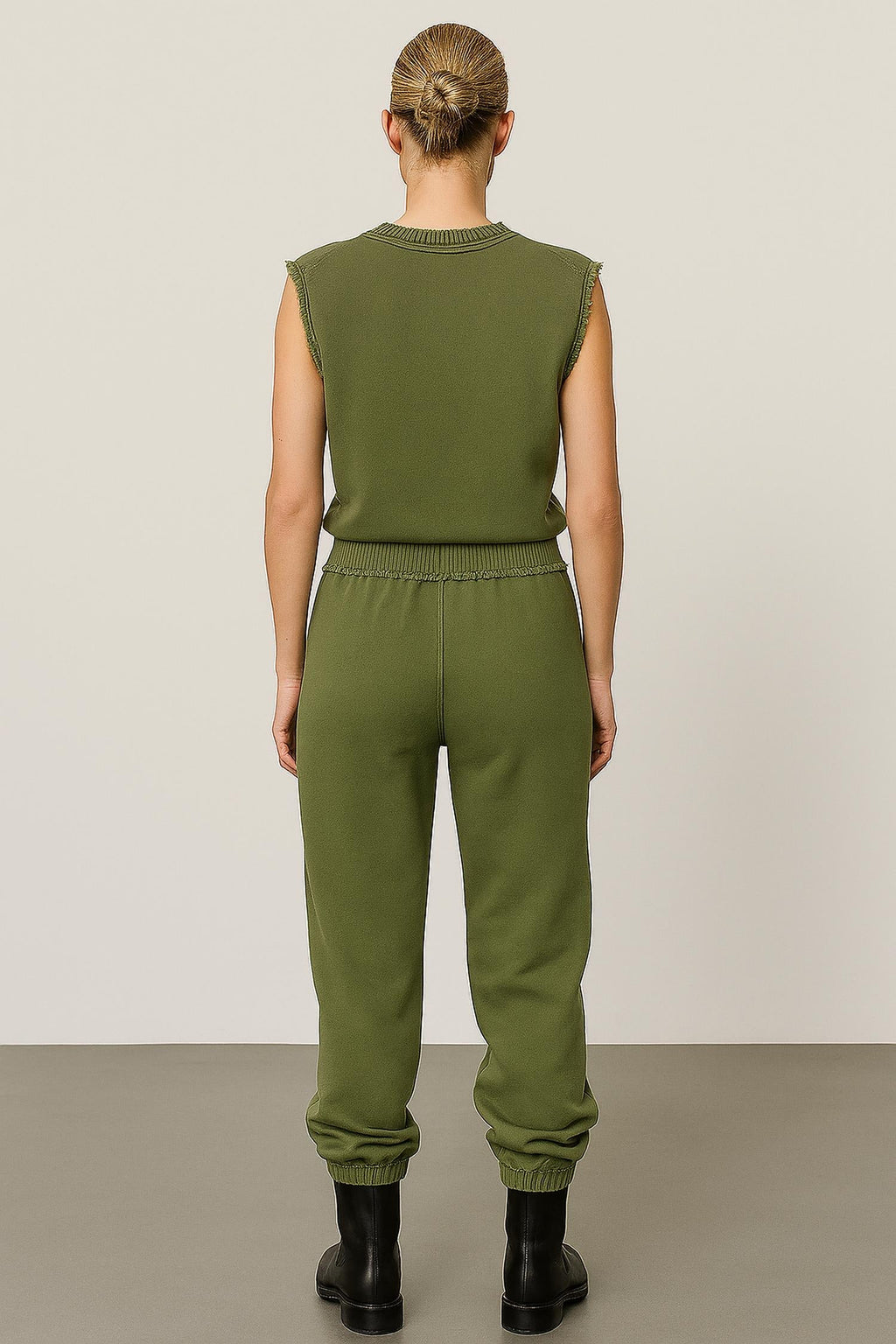 In The Wild Jogger In Sage Leaf