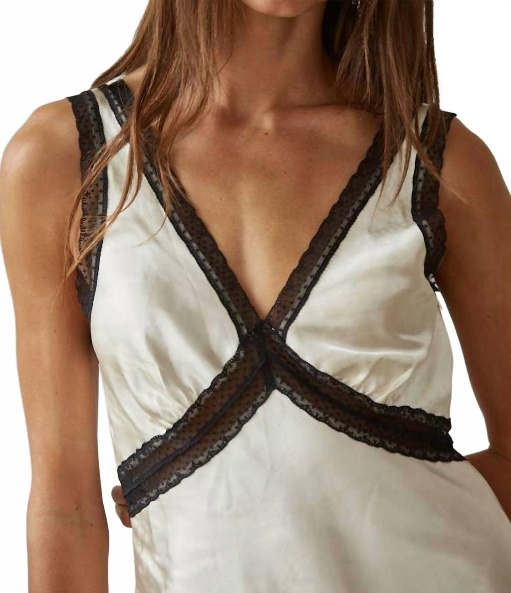 Woven Contrast Lace Sleeveless Top In Pearl