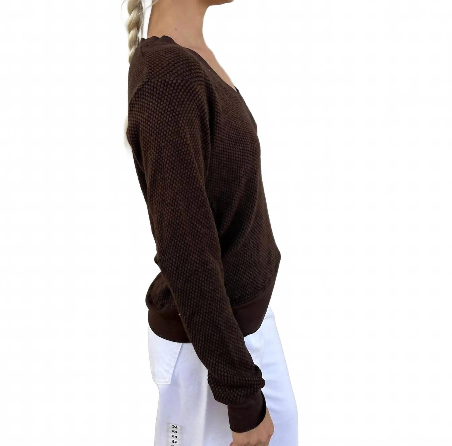 Gabrielle V-Neck Pullover Top In Mahogany