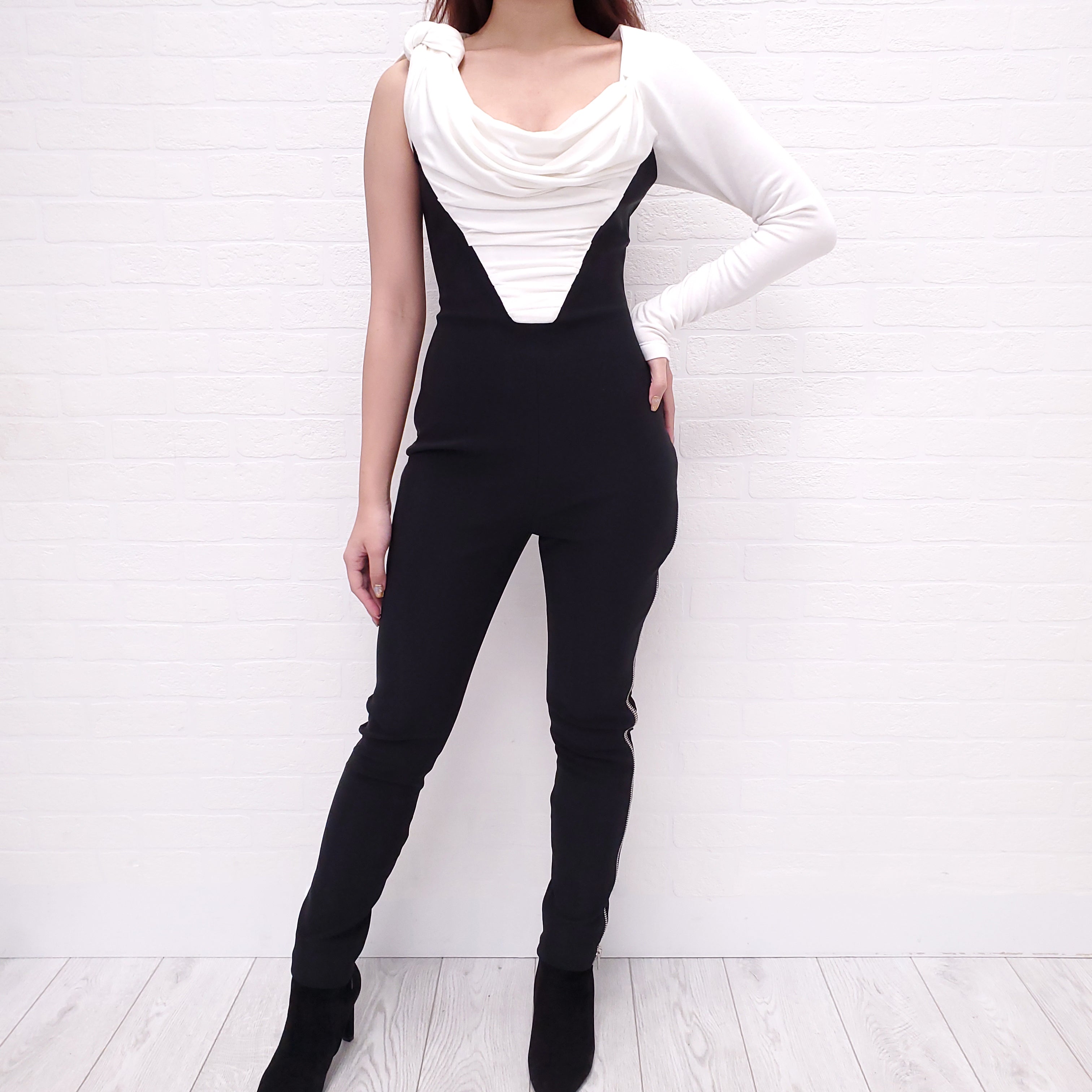 ALEXANDER WANG RUNWAY JUMPSUIT - SIZE 4 (FIT LIKE XS)