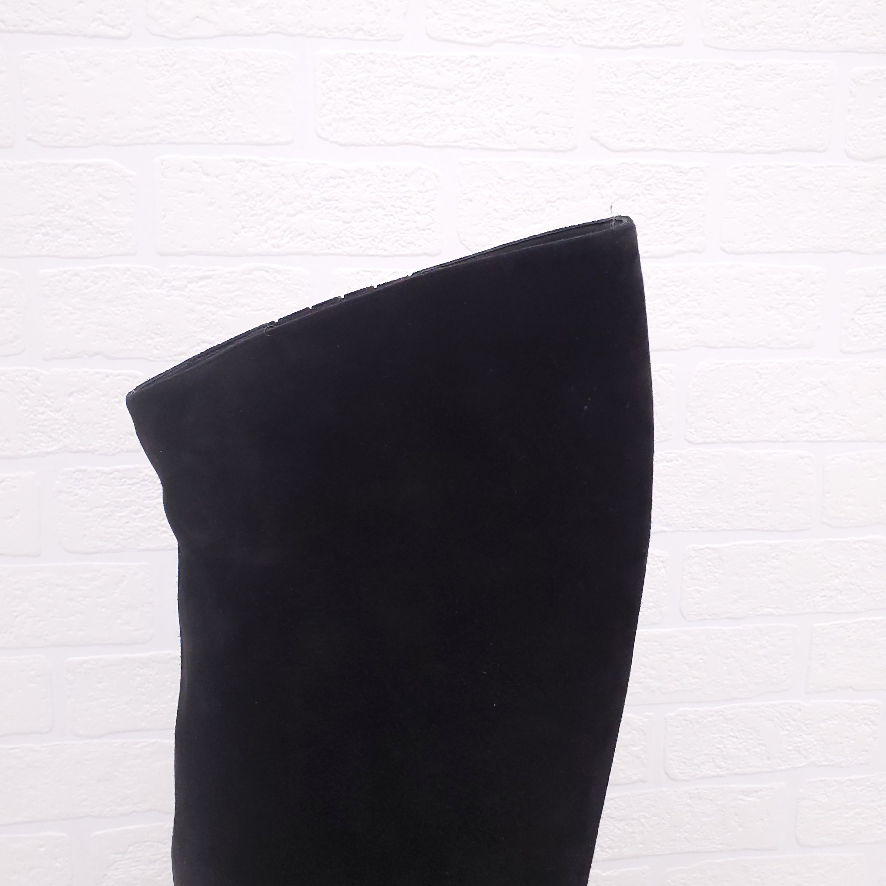 SAINT LAURENT BLACK KNEE BOOTS - SIZE 38.5
