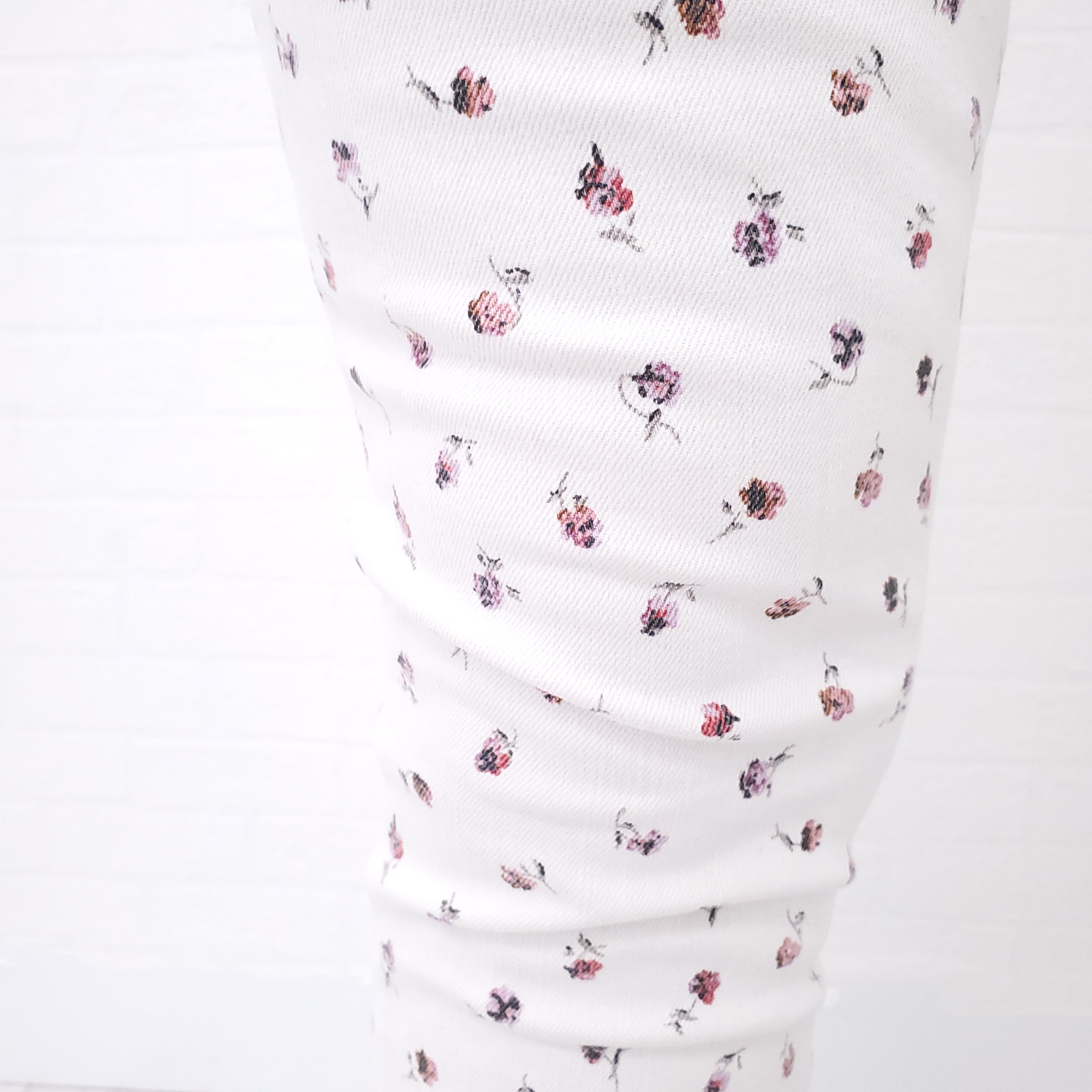 CURRENT/ELLIOTT FLORAL WHITE DENIM JEANS - SIZE 30