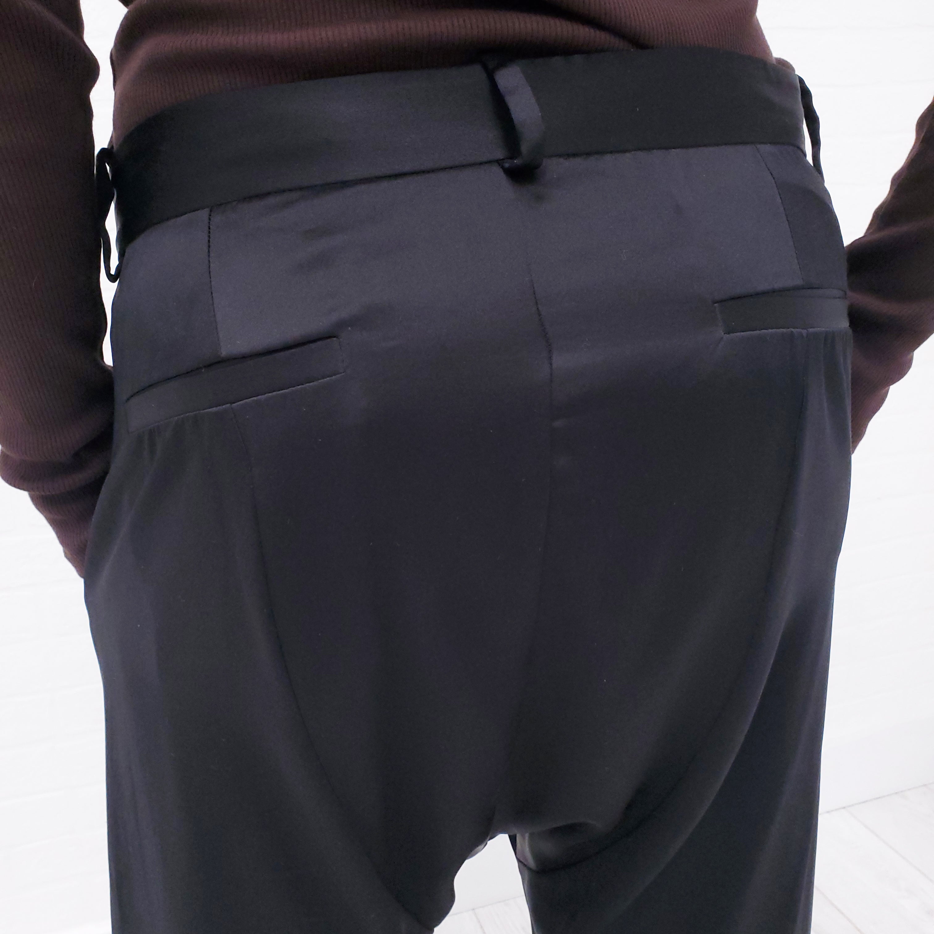 NILI LOTAN BLACK SILK TROUSERS - SIZE 4