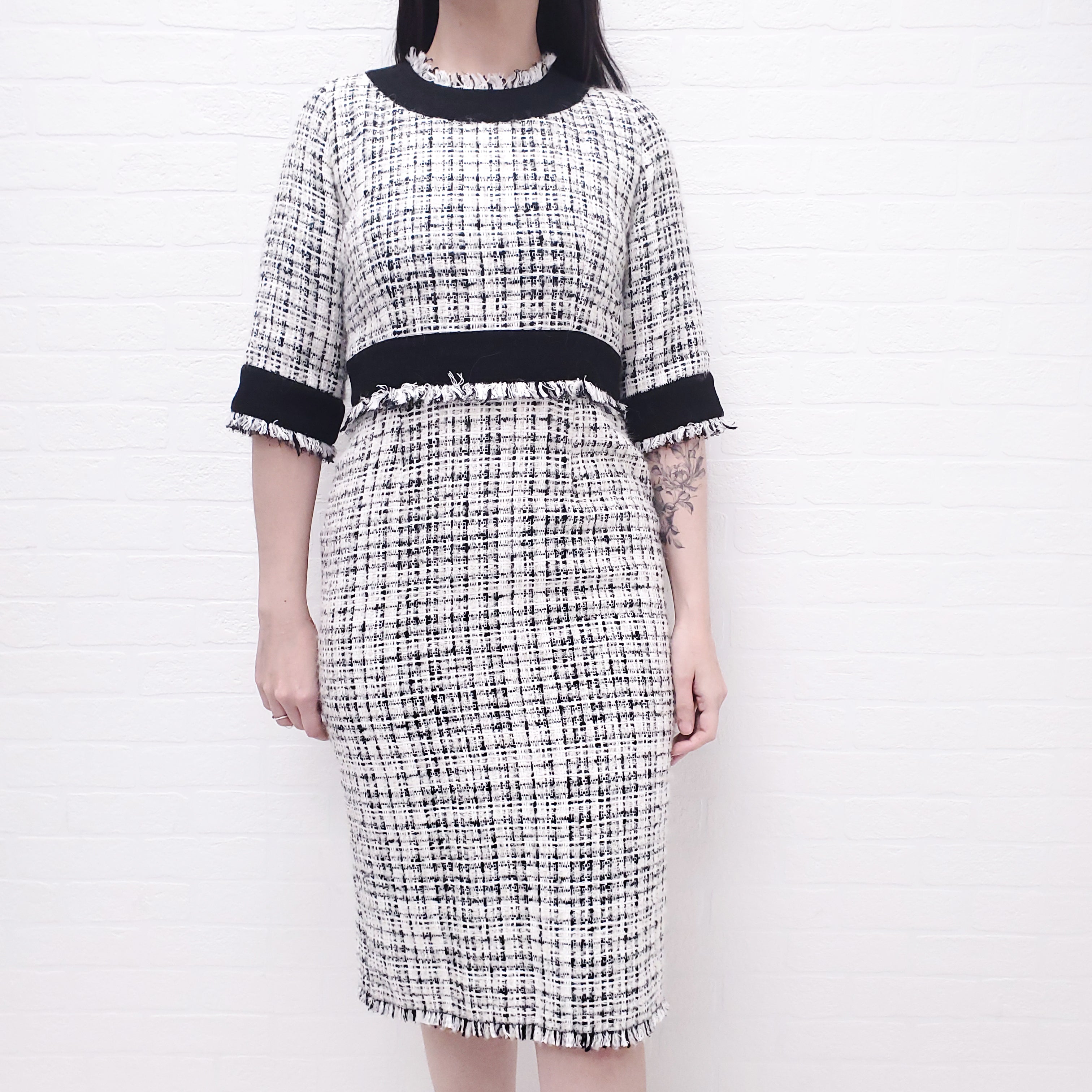 DOLCE & GABBANA BLACK/WHITE TWEED DRESS - SIZE 42