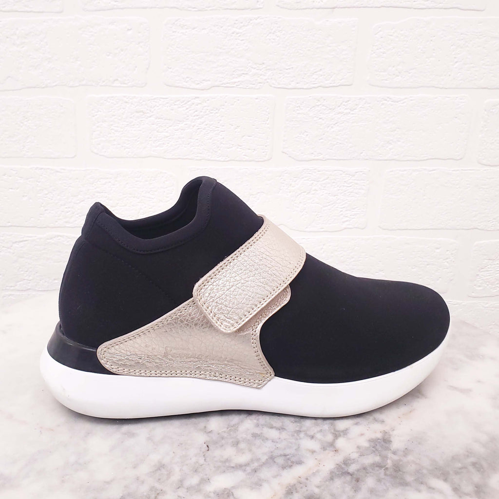 SALVATORE FERRAGAMO BLACK SNEAKERS - SIZE 6.5C