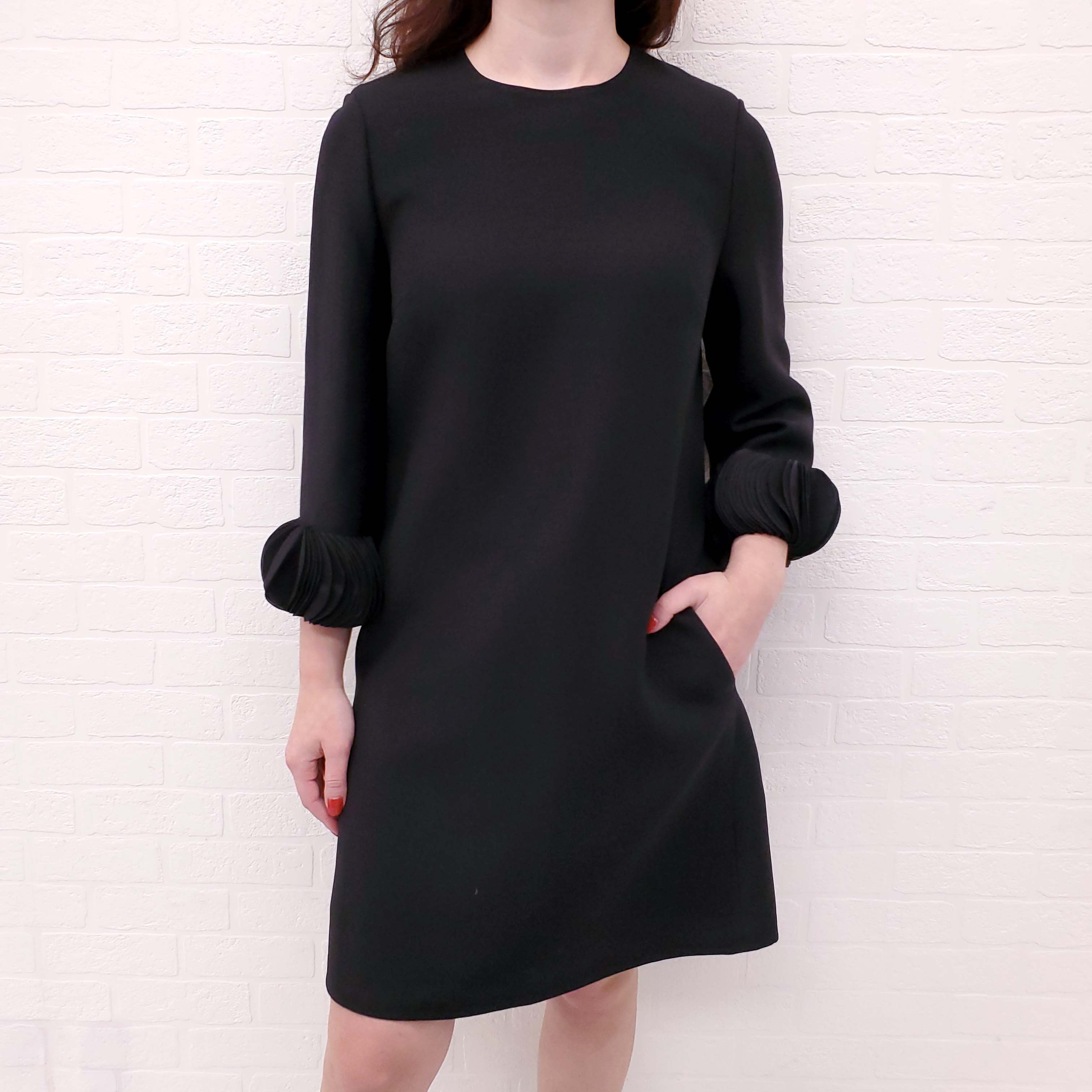 VALENTINO BLACK DRESS WITH ROSETTE DETAILED SLEEVE - SIZE 8