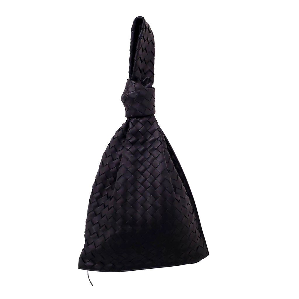 BOTTEGA VENETA BLACK WOVEN WRISTLET BAG