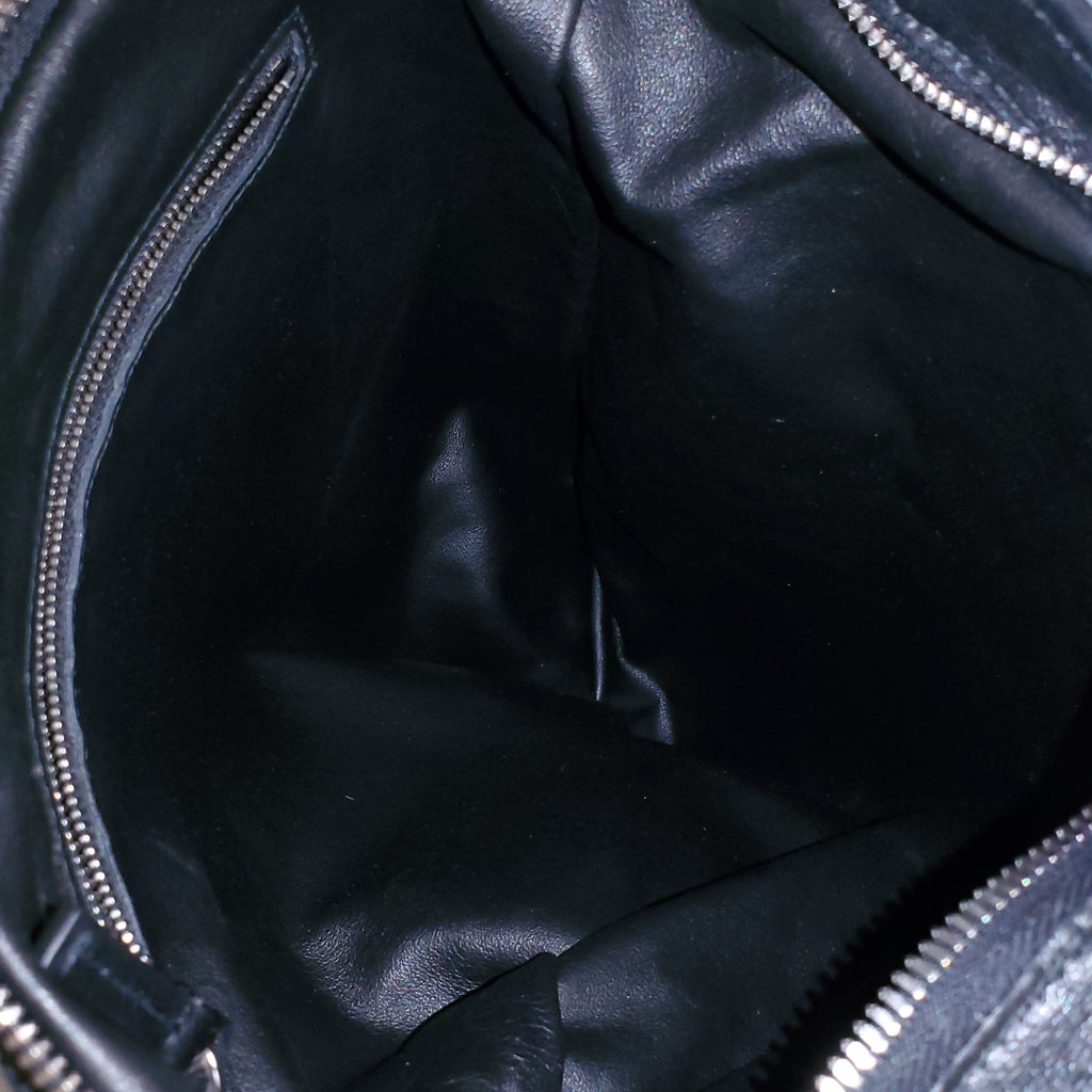 BOTTEGA VENETA BLACK WOVEN WRISTLET BAG