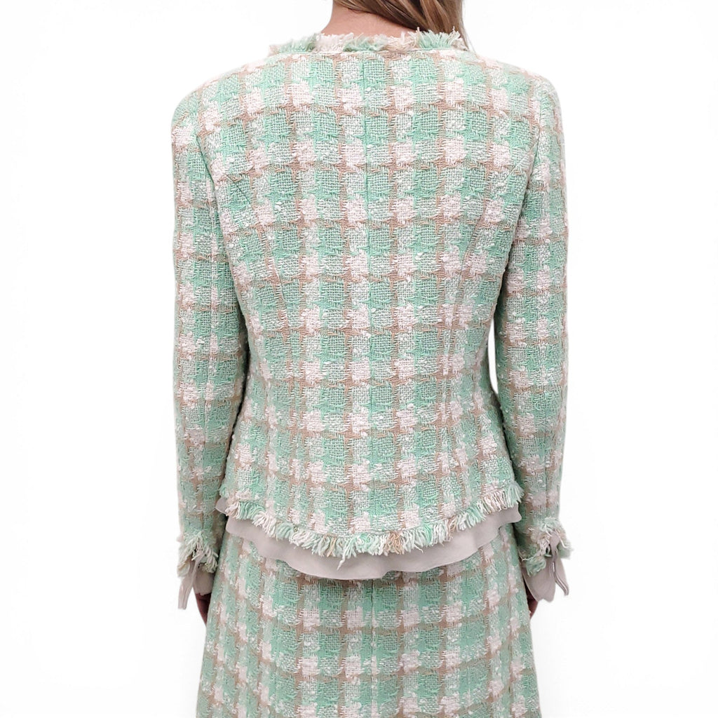 CHANEL MINT GREEN HOUNDSTOOTH TWEED SUIT WITH REMOVABLE CAMILA BROOCHES - SIZE 40