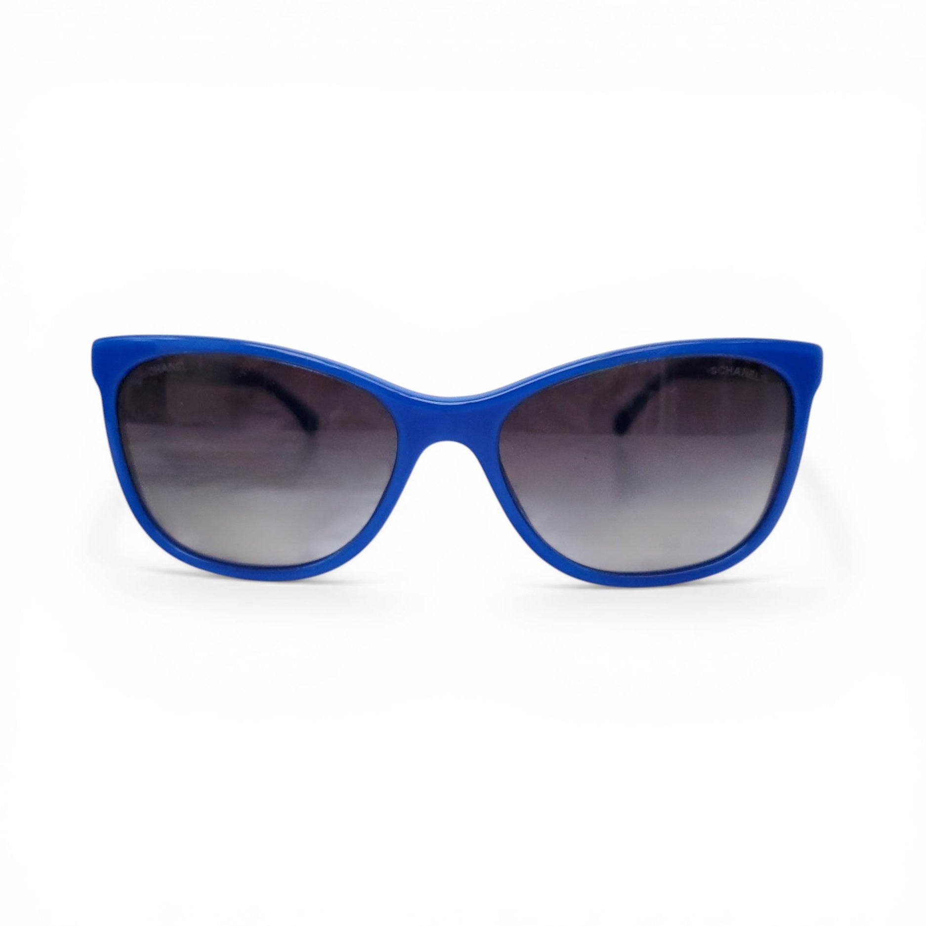 CHANEL BRIGHT BLUE SUNGLASSES WITH CHAIN DETAIL
