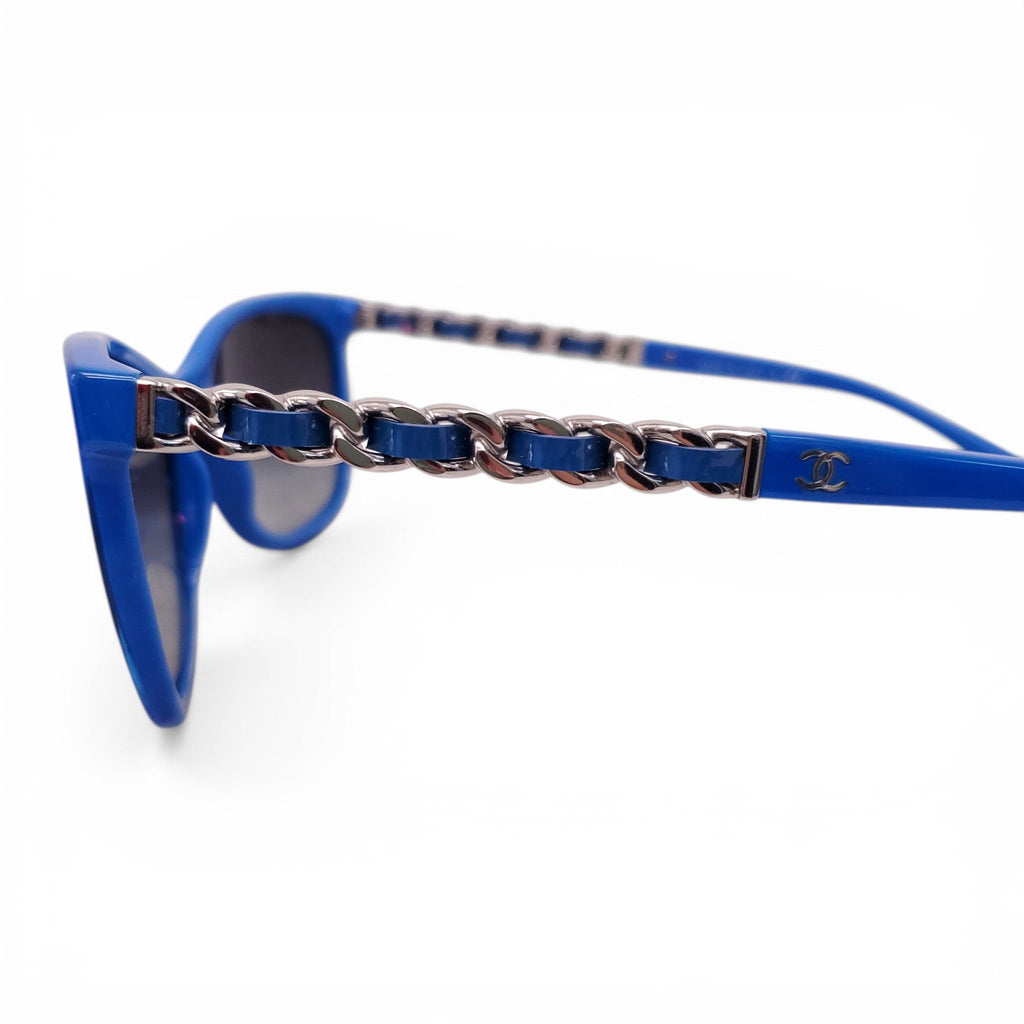 CHANEL BRIGHT BLUE SUNGLASSES WITH CHAIN DETAIL