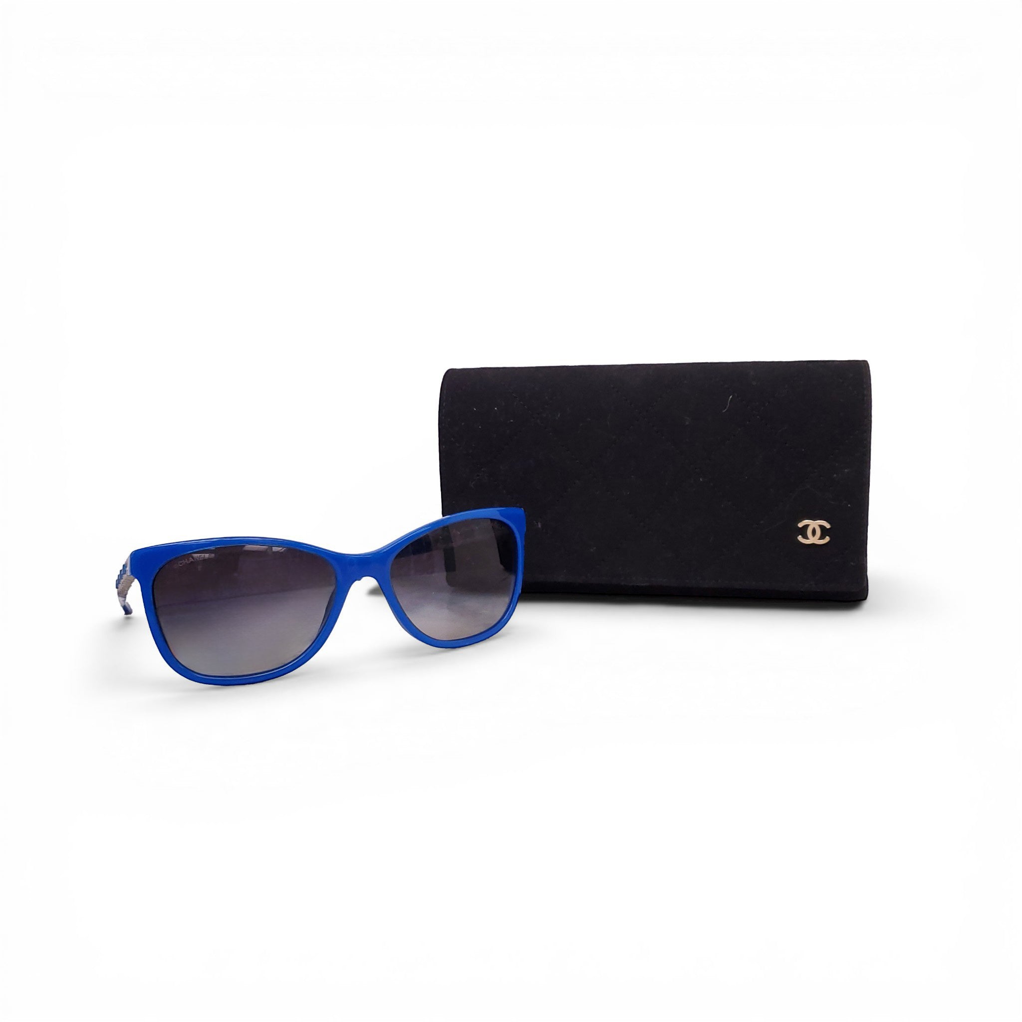 CHANEL BRIGHT BLUE SUNGLASSES WITH CHAIN DETAIL