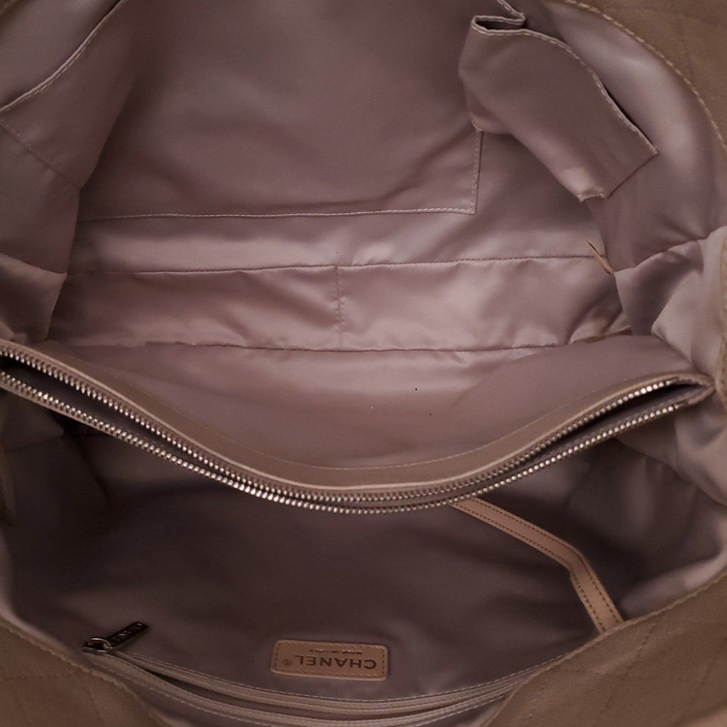 CHANEL NUDE CAVIAR TOTE BAG