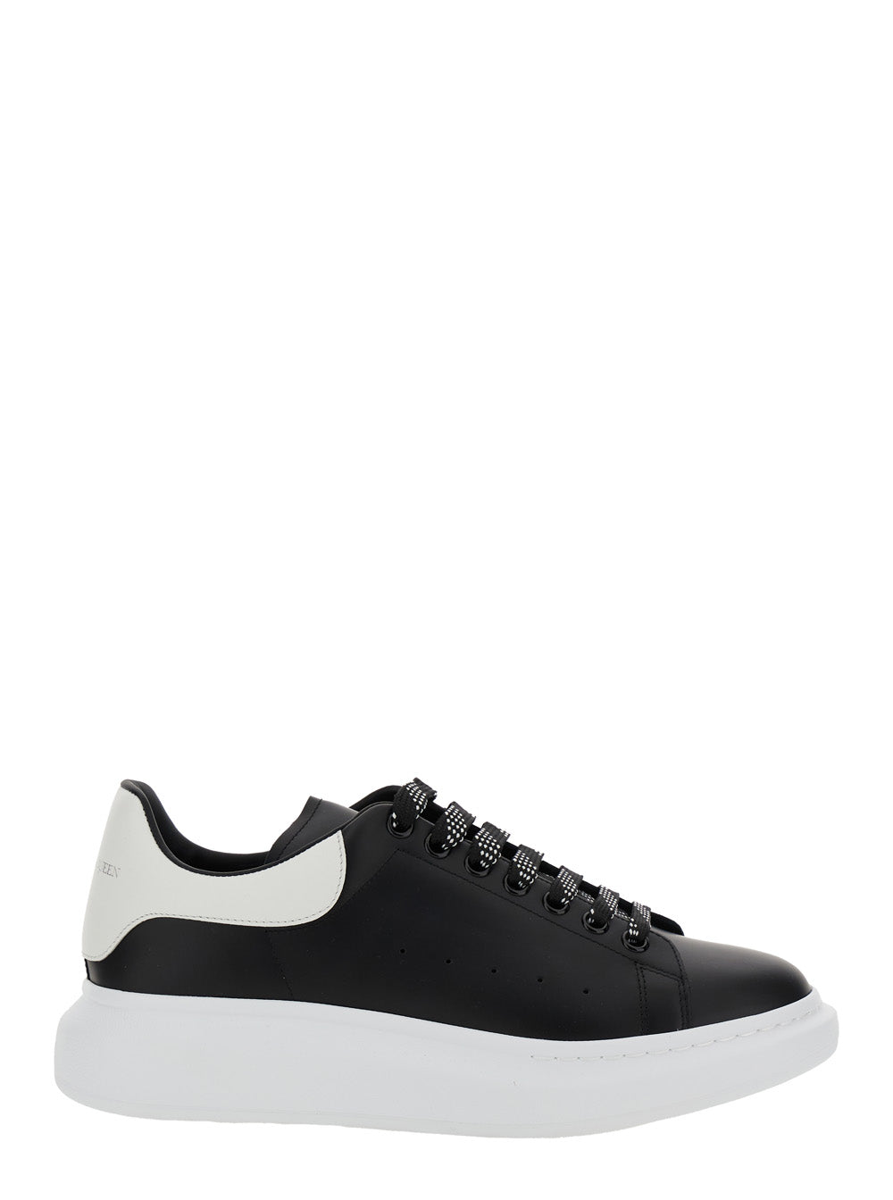 Alexander Mcqueen Men Low Top Sneaker With Logo Lettering On The Tongue In Black Leather For Men