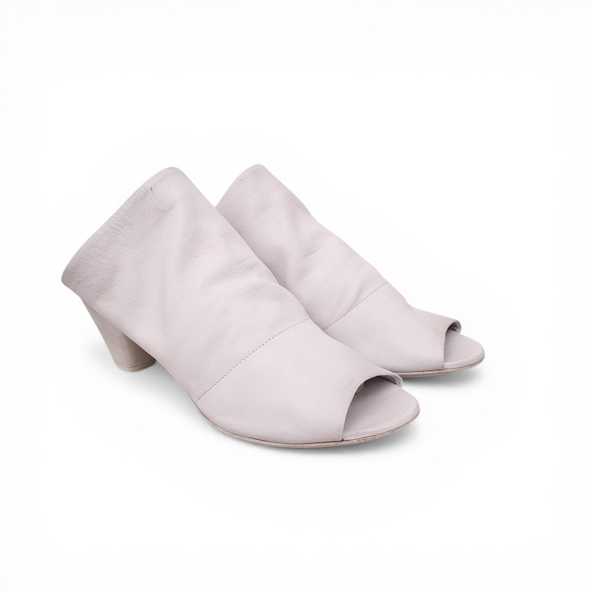 MARSÈLL WHITE LEATHER KITTEN HEELS - SIZE 38.5