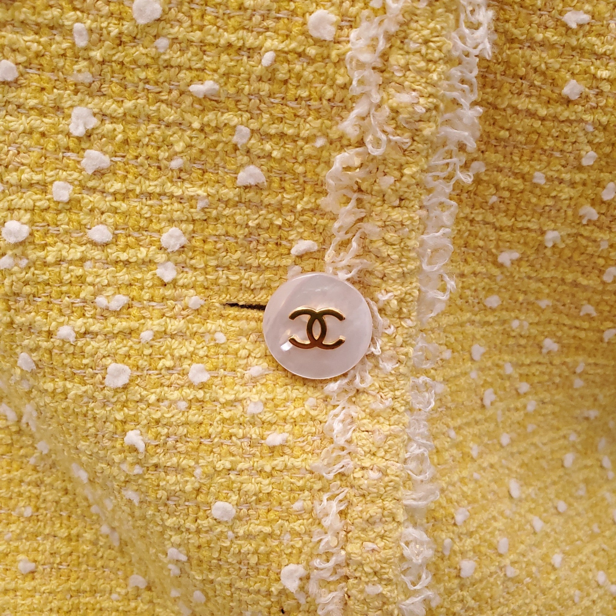 CHANEL 1994 YELLOW BOUCLÉ JACKET WITH LOGO BUTTONS - SIZE 40