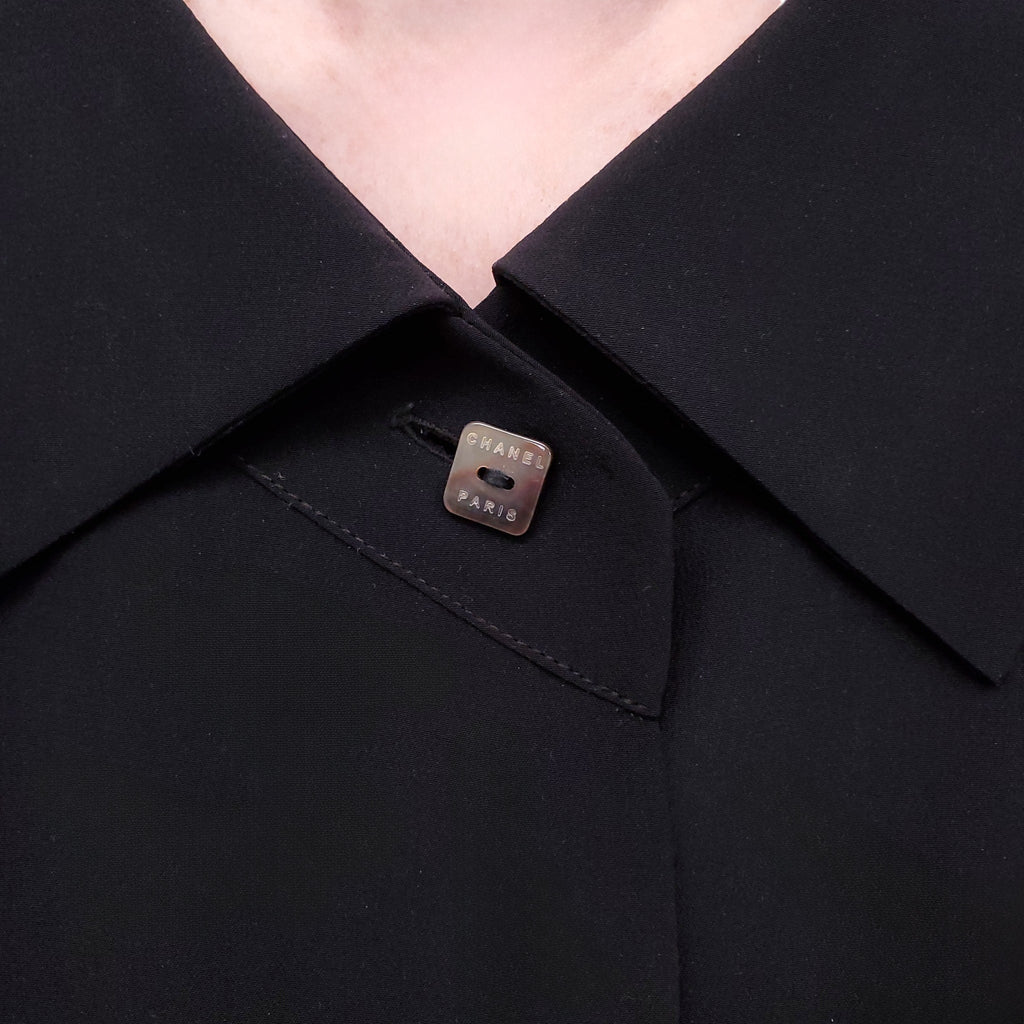 CHANEL BLACK SILK SLEEVELESS BUTTON UP PLEATED DRESS - SIZE 40