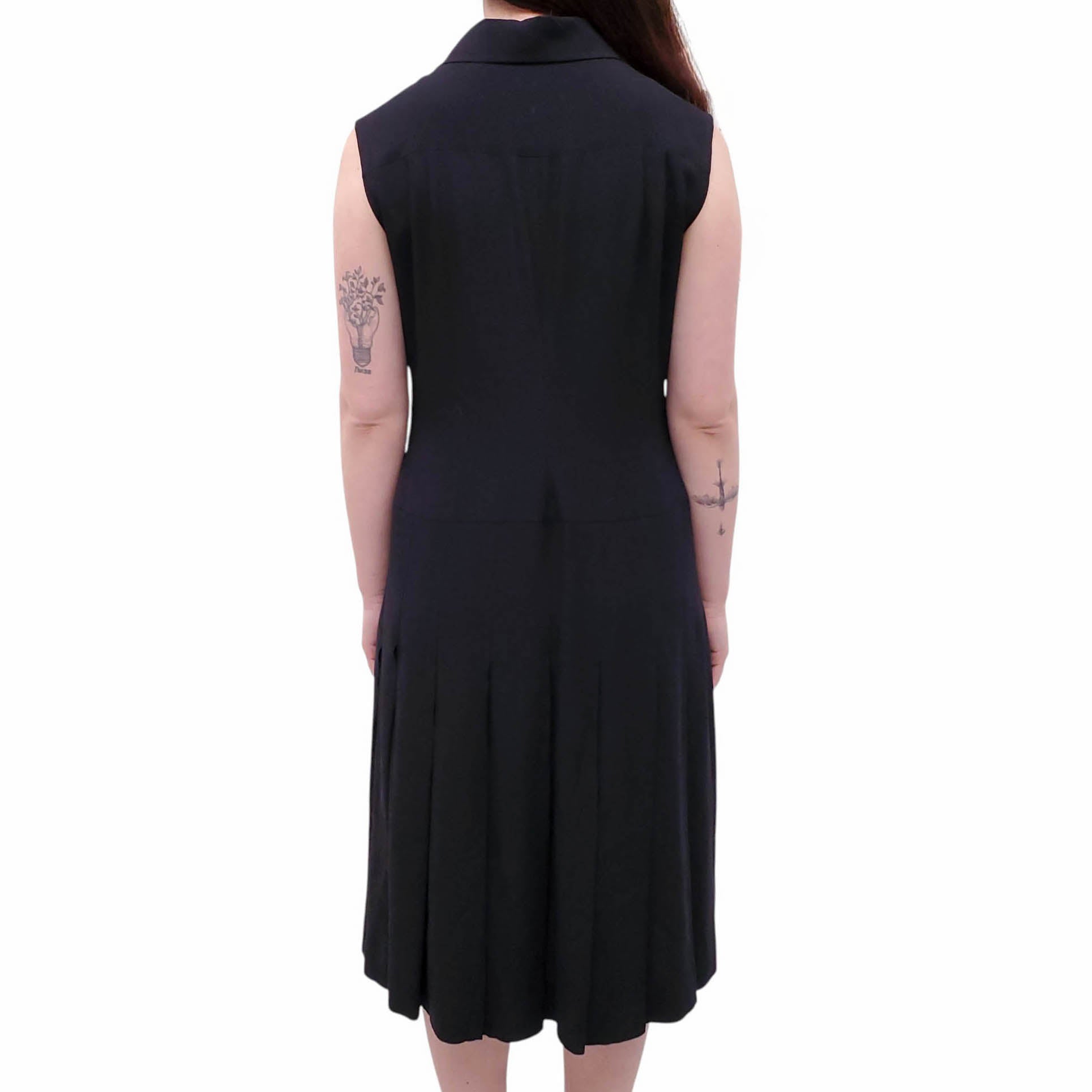 CHANEL BLACK SILK SLEEVELESS BUTTON UP PLEATED DRESS - SIZE 40