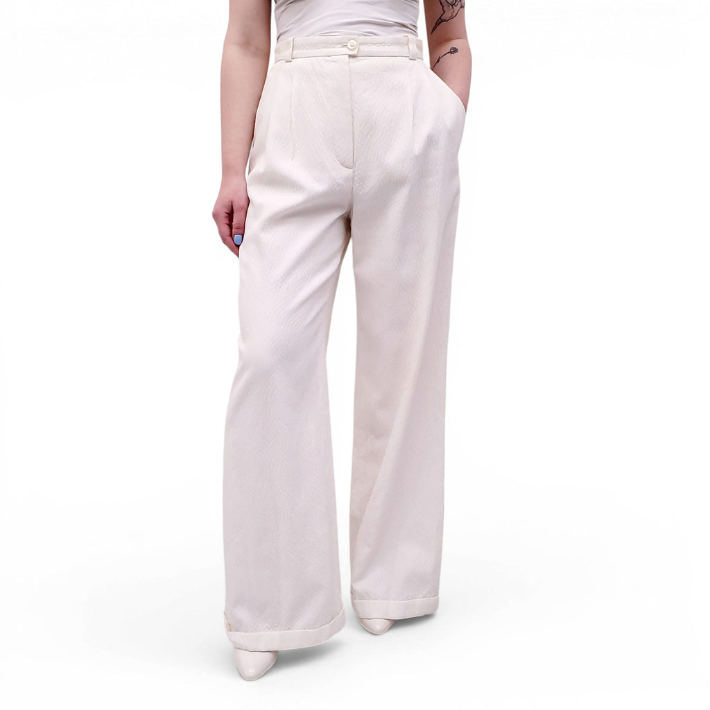 CHANEL CREAM TEXTURED TROUSERS WITH LOGO BUTTON - SIZE 40