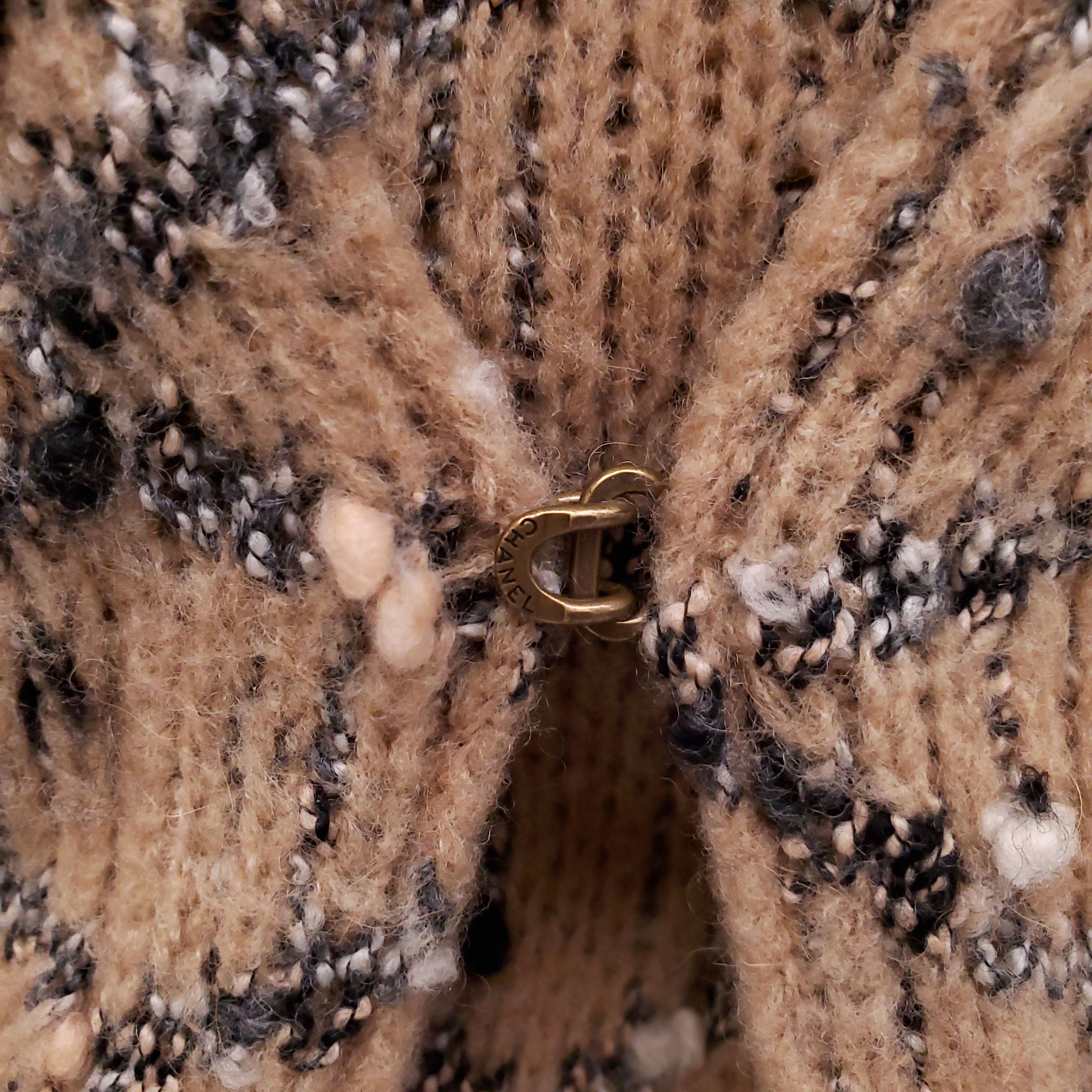 CHANEL CAMEL QUILTED WOOL BLEND CARDIGAN SET WITH COCO LOGO - SIZE 36