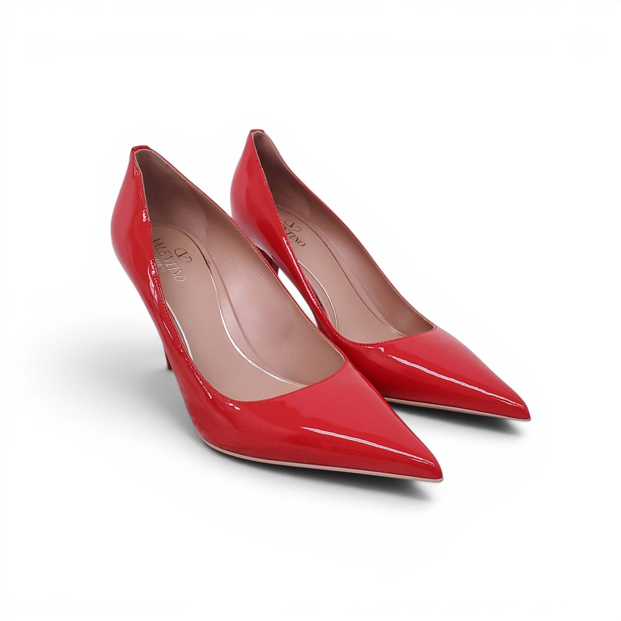 VALENTINO RED PATENT HEELS WITH ROCKSTUD DETAIL - SIZE 38.5