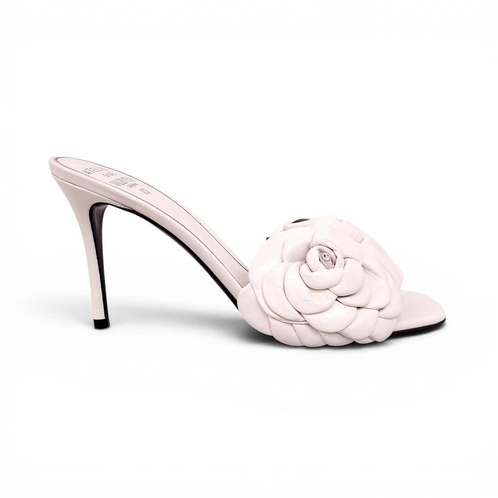 VALENTINO WHITE LEATHER ROSETTE MULES - SIZE 38.5