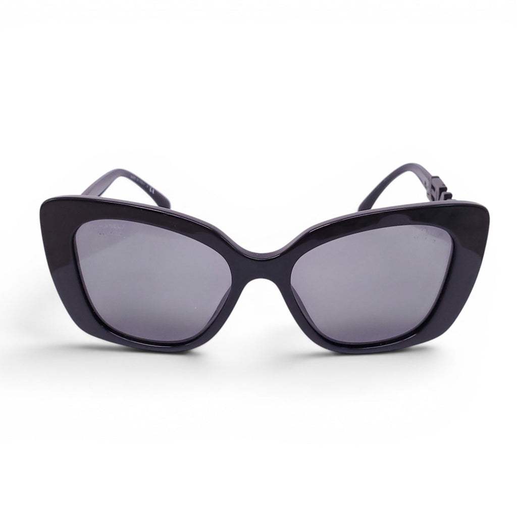 CHANEL BLACK SUNGLASSES WITH CRYSTAL LOGO DETAIL