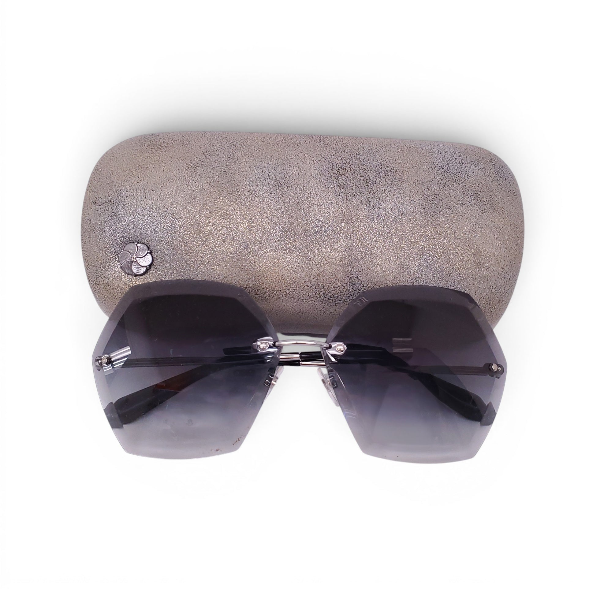 CHANEL SILVER LARGE FRAME SUNGLASSES WITH CC LOGO
