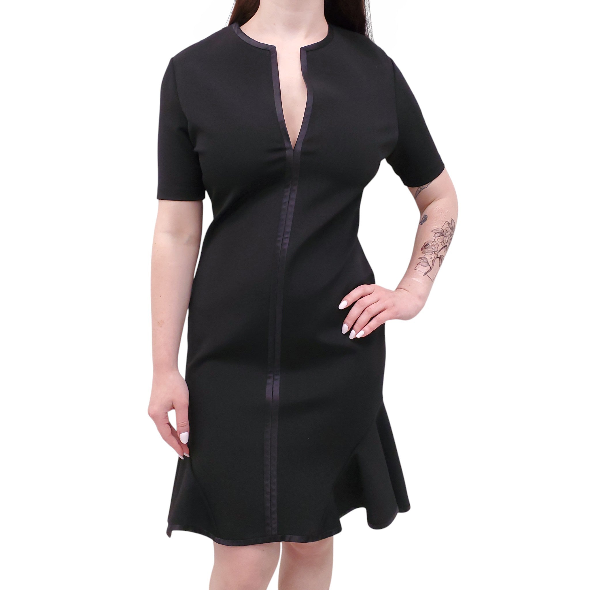 GIVENCHY BLACK SHORT-SLEEVE DRESS - SIZE 40