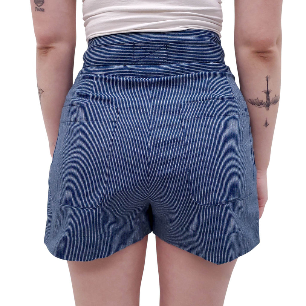 MARC BY MARC JACOBS PINSTRIPED SHORTS - SIZE 4