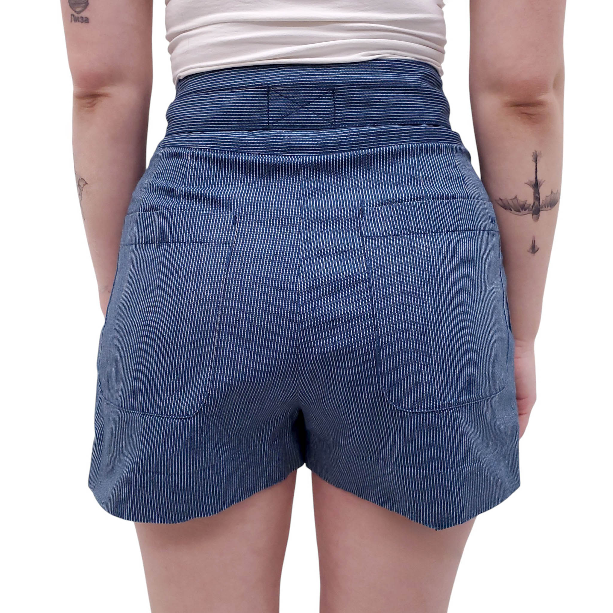 MARC BY MARC JACOBS PINSTRIPED SHORTS - SIZE 4