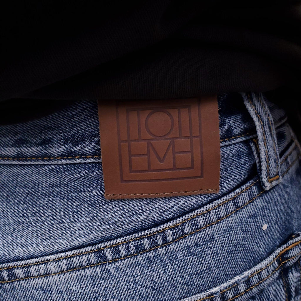 TOTEME BLUE STRAIGHT-LEG JEANS - SIZE 27