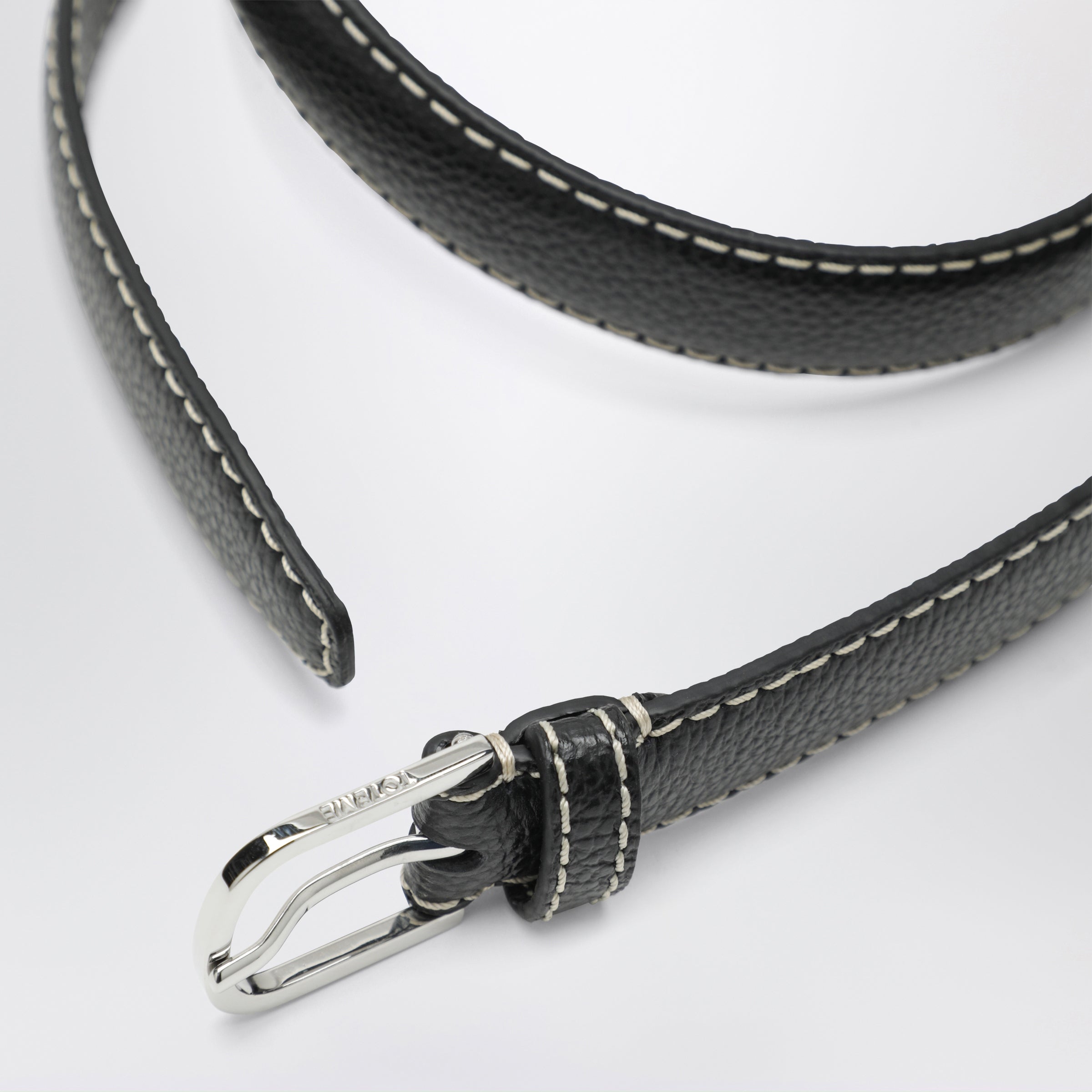Toteme Slim Hammered Leather Belt In Black Women