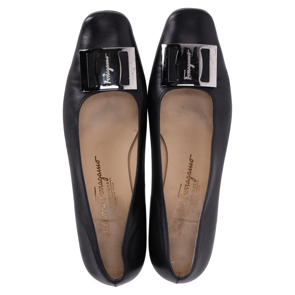 Ferragamo Buckle Detail Pumps in Black Leather