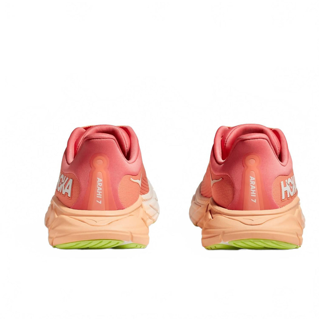 Women's Arahi 7 Running Shoes In Papaya/coral