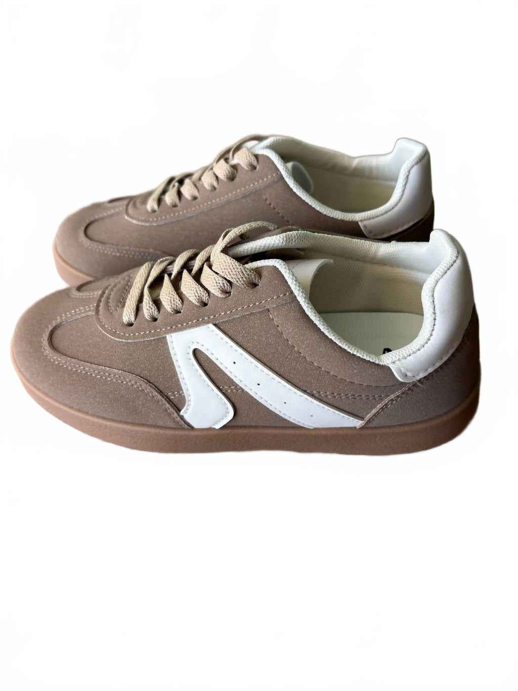 Women's Retro Sneaker In Brown