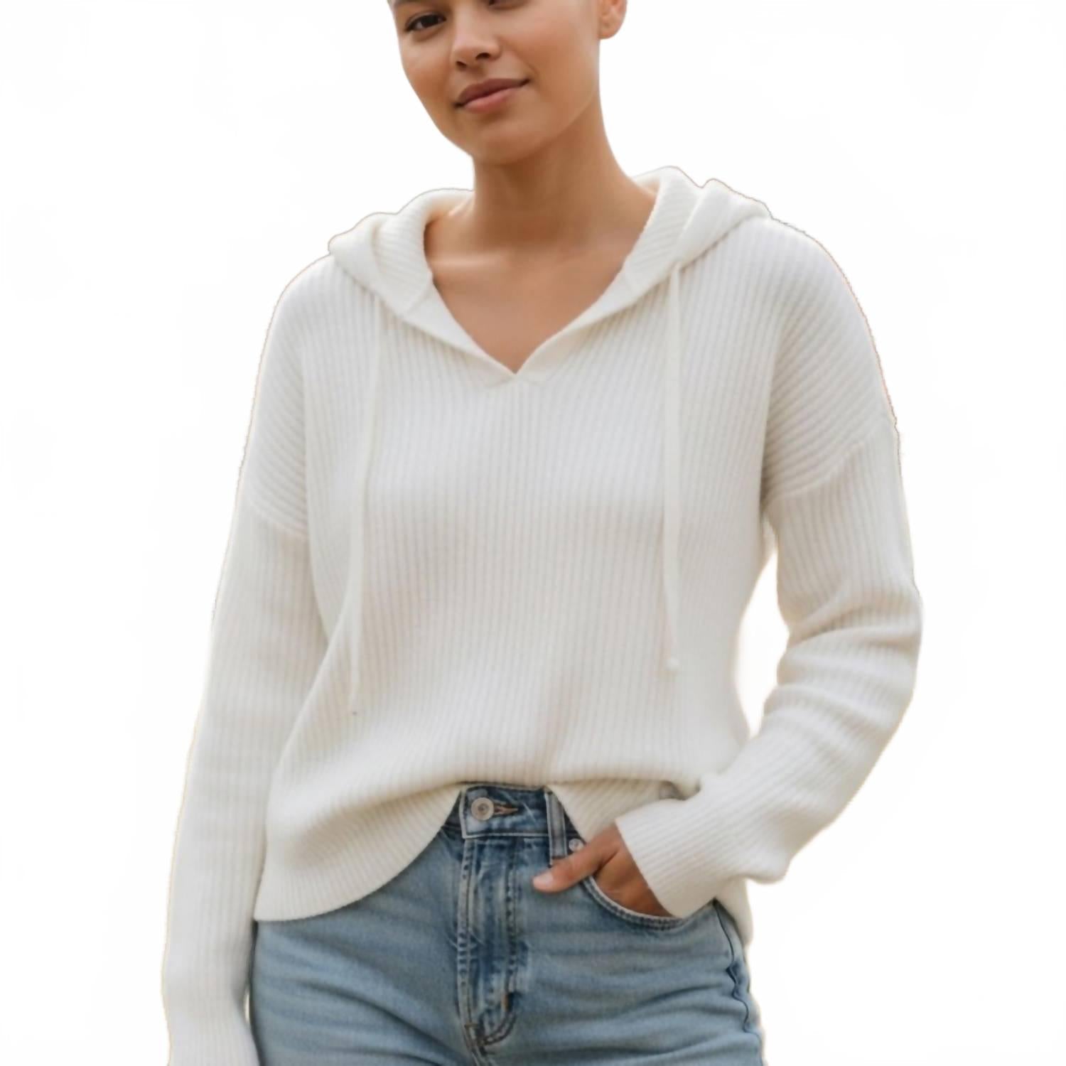 Hooded Sweater In White