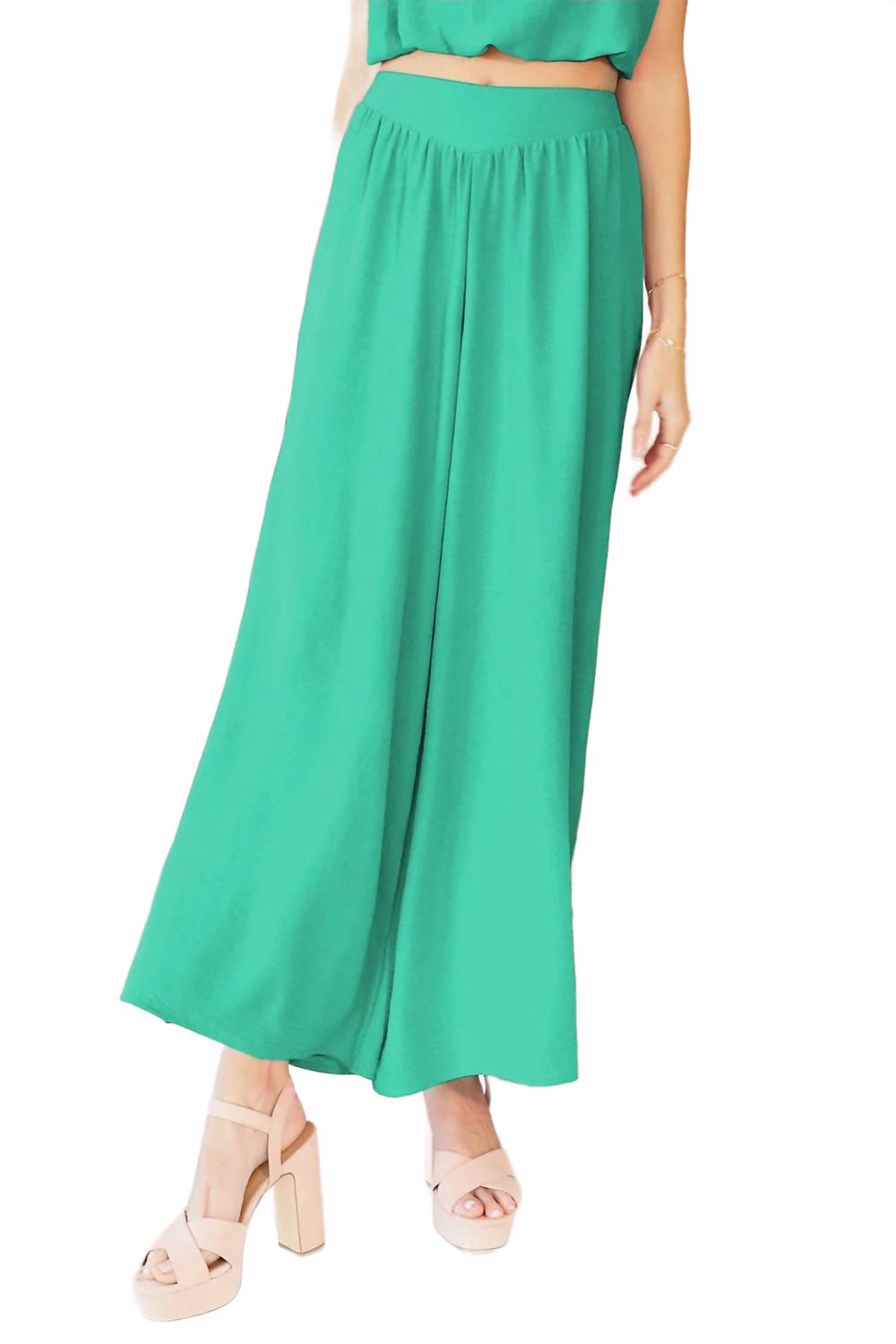 Solid Wide Legged Pants In Green