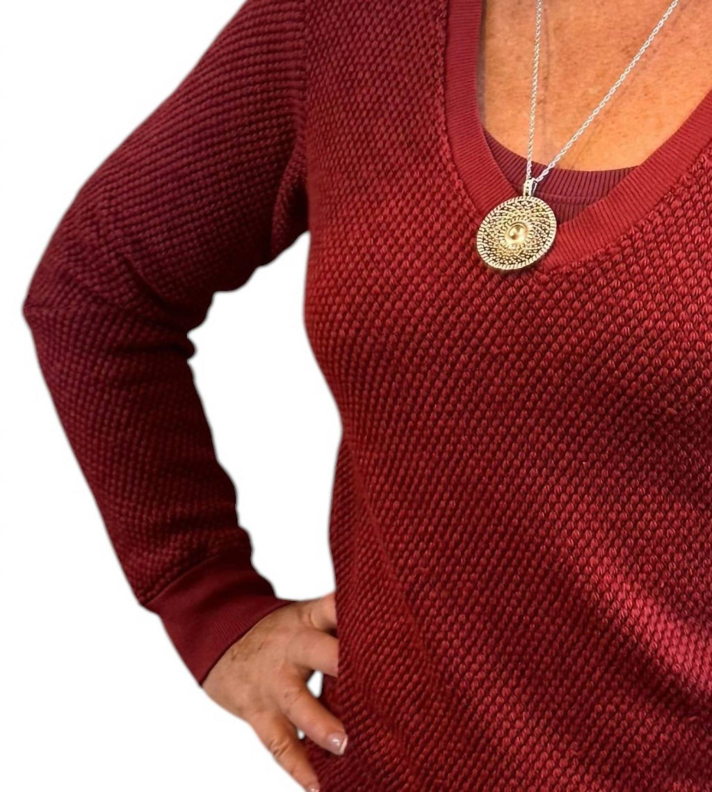 Gabrielle V Neck Pullover Sweater In Merlot
