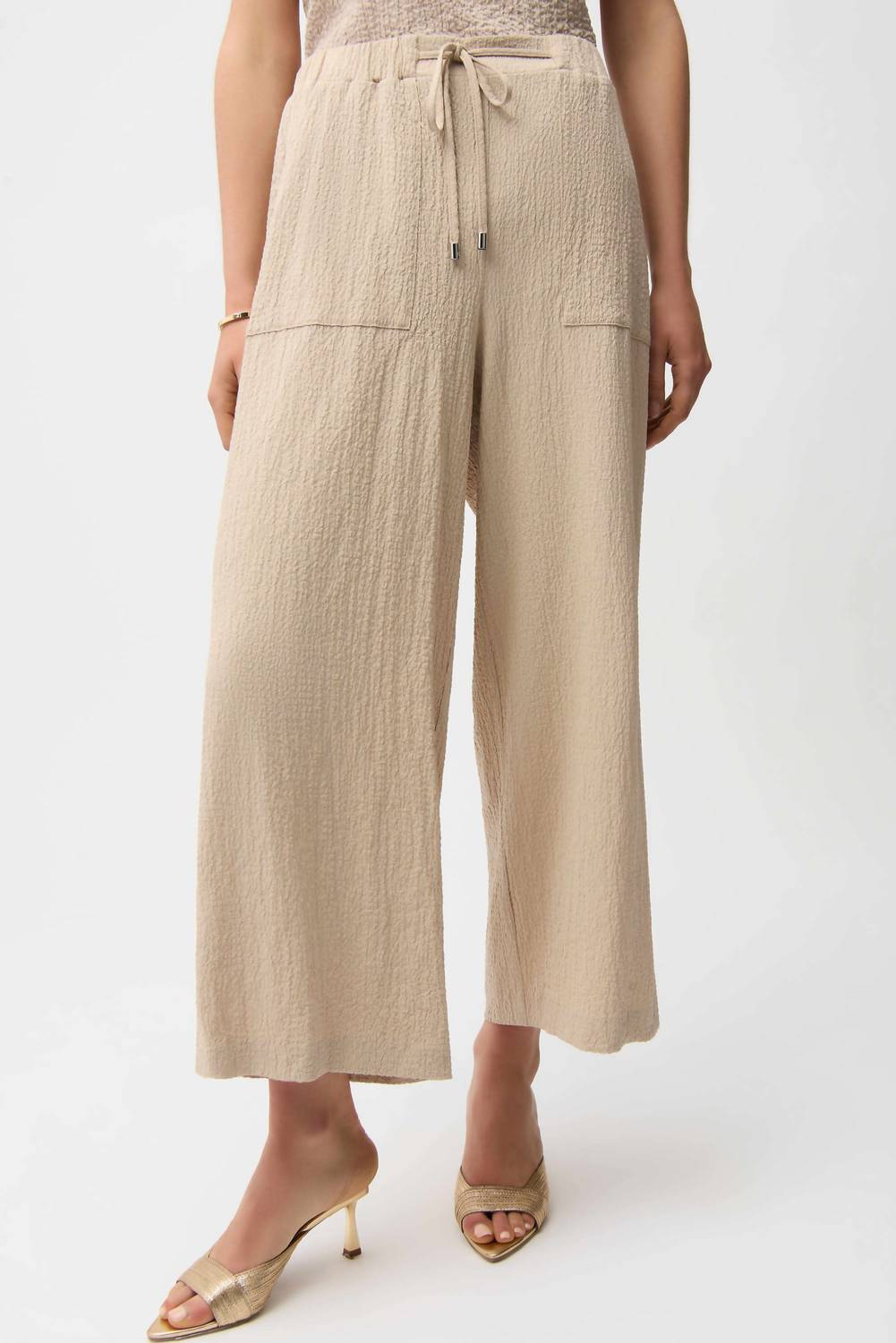 Seersucker Pull On Crop Pants In Parchment