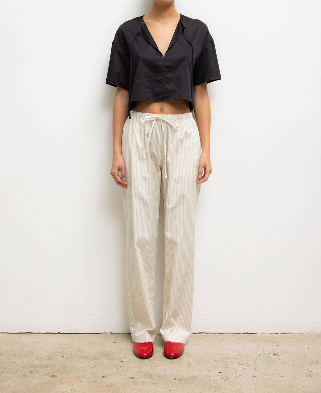Yoko Tie Cropped Top In Black